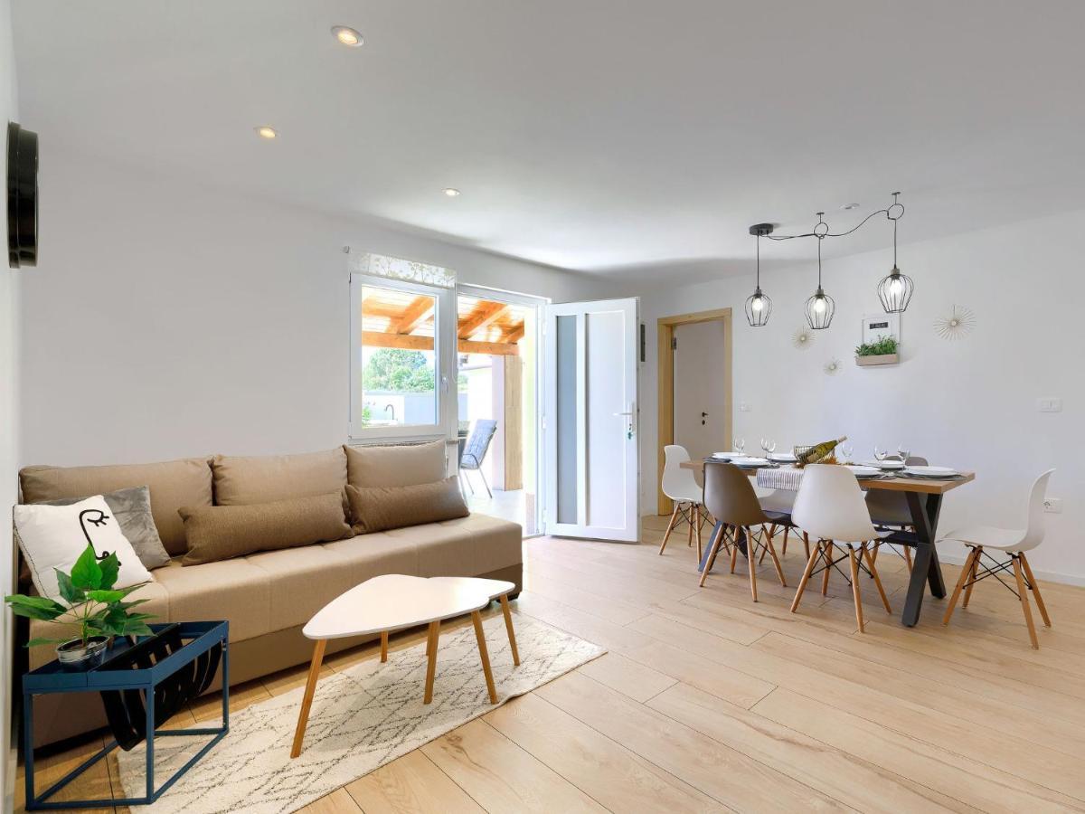 Holiday Home Laura By Interhome PUY Eksteriør bilde